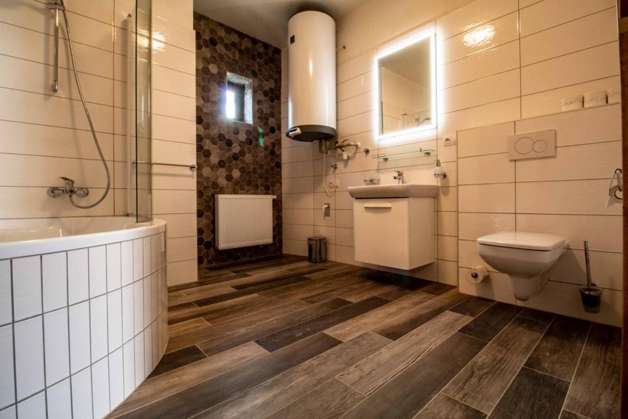 Residence Tvrz Skocice מראה חיצוני תמונה