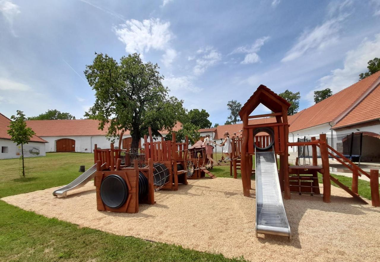 Residence Tvrz Skocice מראה חיצוני תמונה