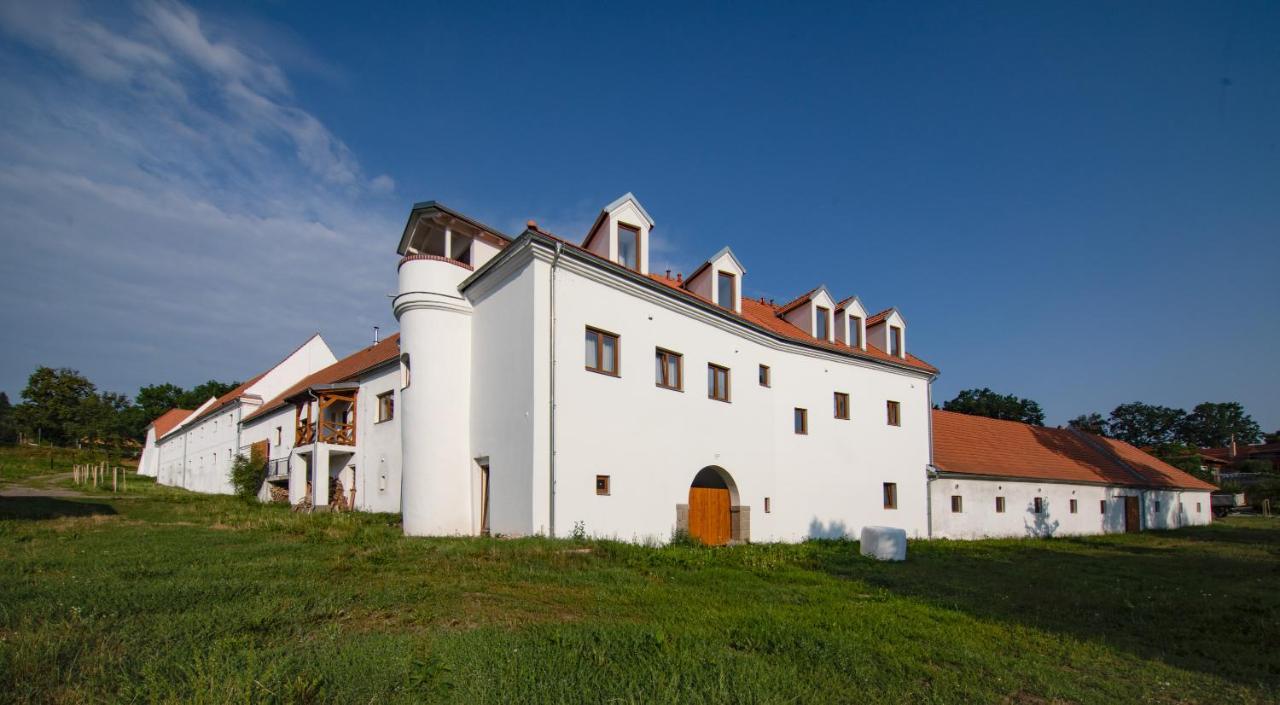 Residence Tvrz Skocice מראה חיצוני תמונה